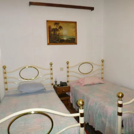 Pensión Rustico & Singelo - Hotelaria E Restauracao, Lda 3*